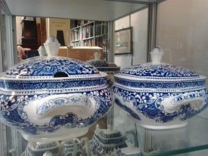 maastricht-keramik-suppenterrinen